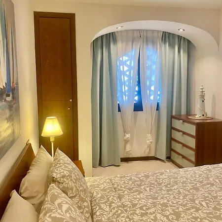 דירה Family Oasis - Oceanview Duplex, Heated Pool, Air Con