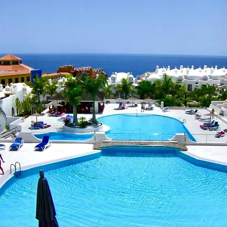 Family Oasis - Oceanview Duplex, Heated Pool, Air Con אדחה