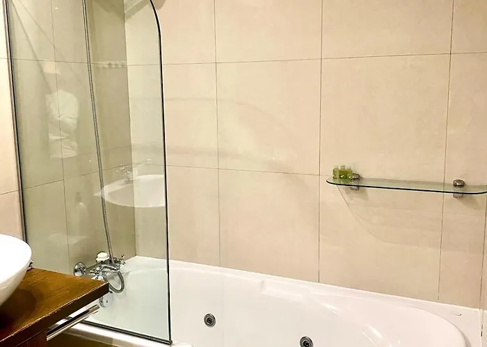 Appartement Family Oasis - Oceanview Duplex, Heated Pool, Air Con *