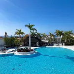 Family Oasis - Oceanview Duplex, Heated Pool, Air Con * Costa Adeje (Tenerife)
