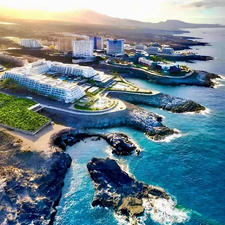 Apartmán Family Oasis - Oceanview Duplex, Heated Pool, Air Con *